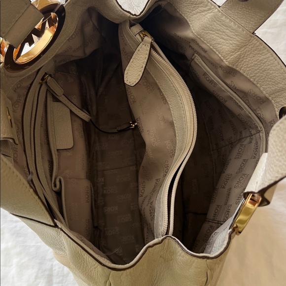 MICHAEL Michael Kors Hobo Bag - Picture 4 of 5